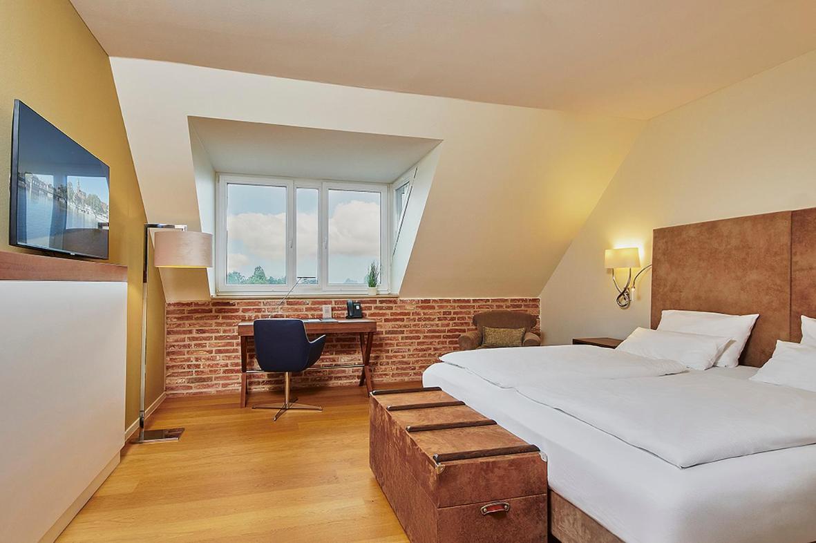 Hotel Hafenspeicher Leer Exteriör bild