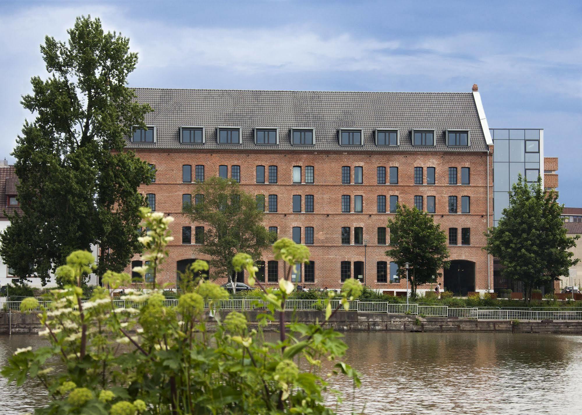 Hotel Hafenspeicher Leer Exteriör bild