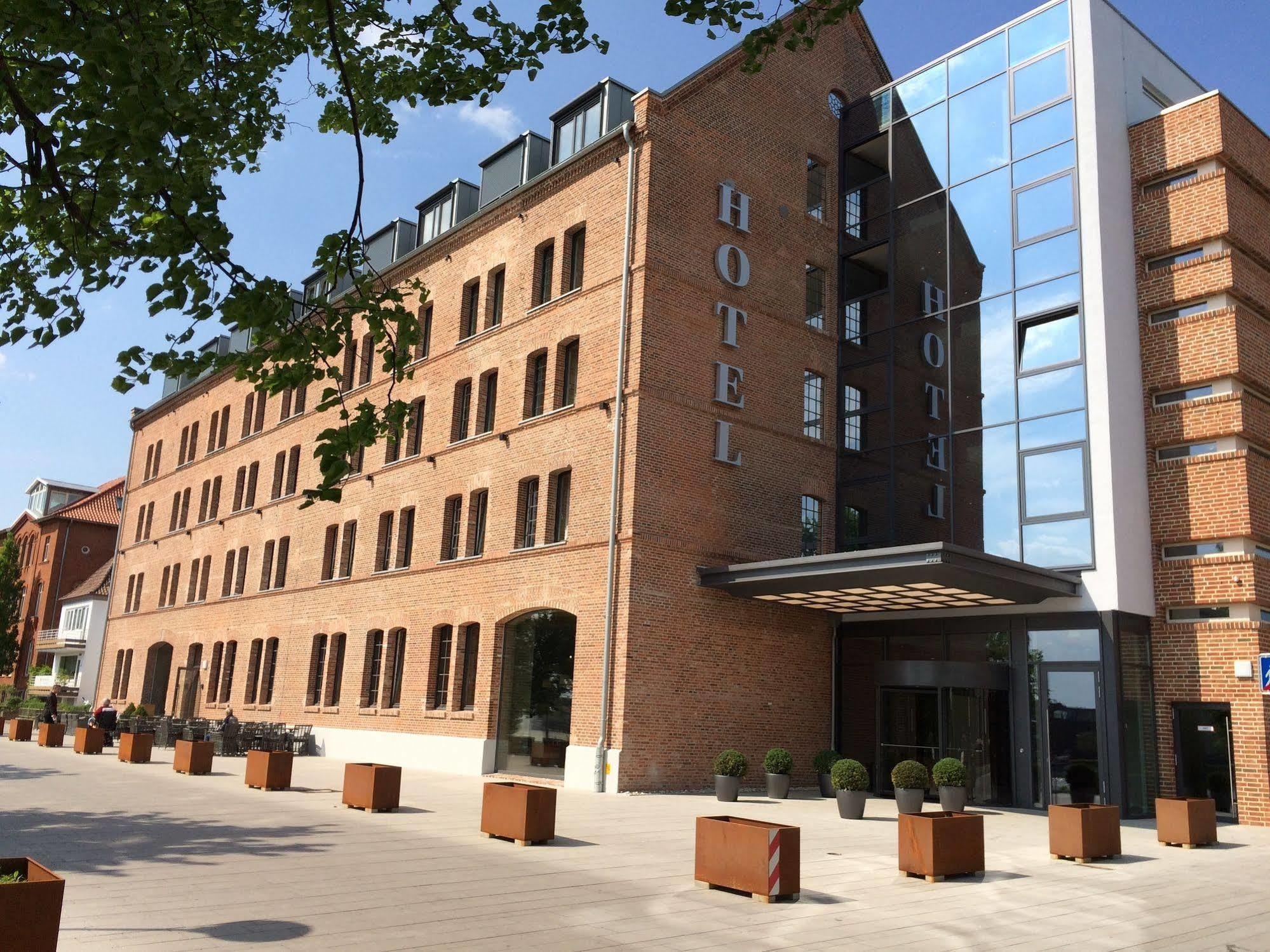 Hotel Hafenspeicher Leer Exteriör bild